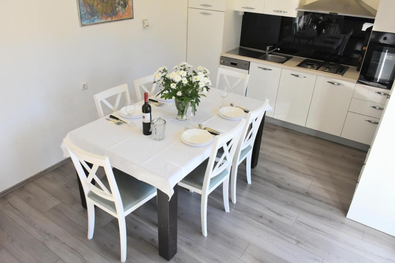 Villa Marie With Pool, Two Bedrooms For 4+2Kids Cavoglave Exterior photo